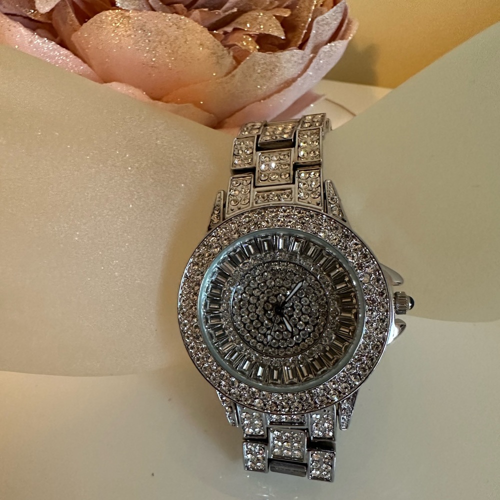 Crystal fashion watch